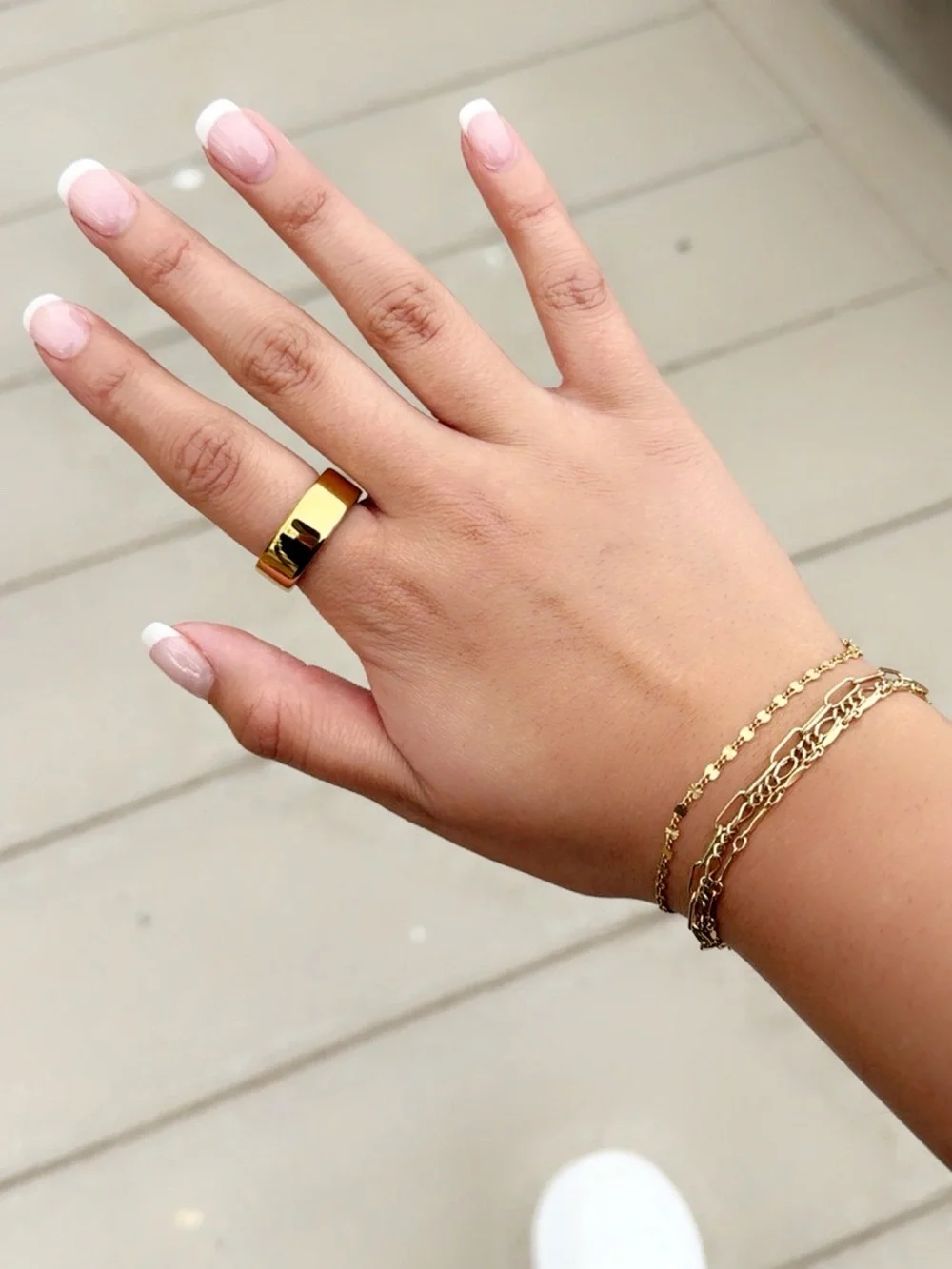 Oura gold ring